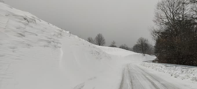 Priče ili bajke ili život nam daje snježne nanose, a ralica je bajka koja izvlači na površinu unutarnju psihičku snagu