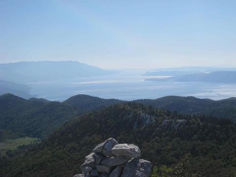 Terapeutski učinak bajki ili najkraći put do zagrljaja podsvjesnih dubina 